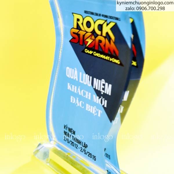 Kỉ niệm chương quà tặng ngày giỗ tổ hùng vương mùng 10/3