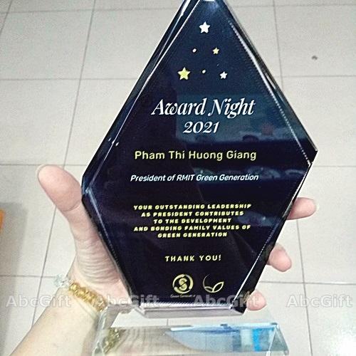 Kỷ Niệm Chương Lễ Trao Giải