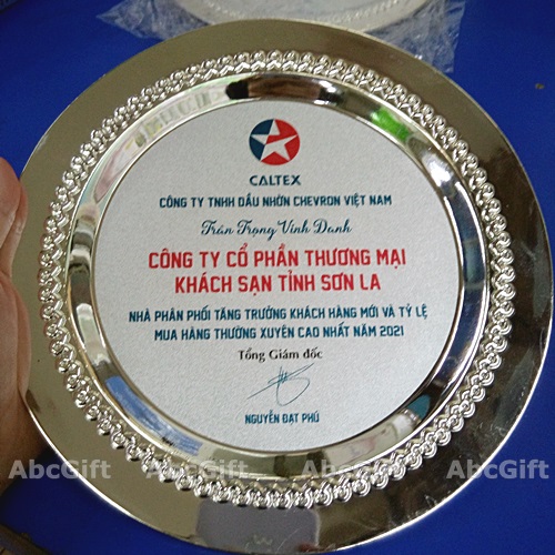 Quà tặng quảng cáo dĩa lưu niệm in logo cho công ty TNHH dầu nhớt Chevron Việt Nam