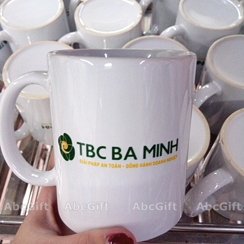 Quà tặng quảng cáo ly sứ in logo cho công ty TBC Ba Minh