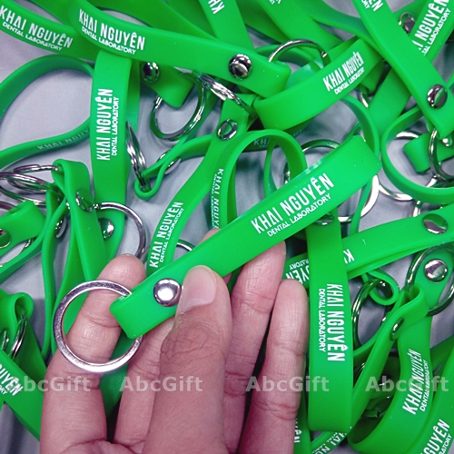 In logo lên inox