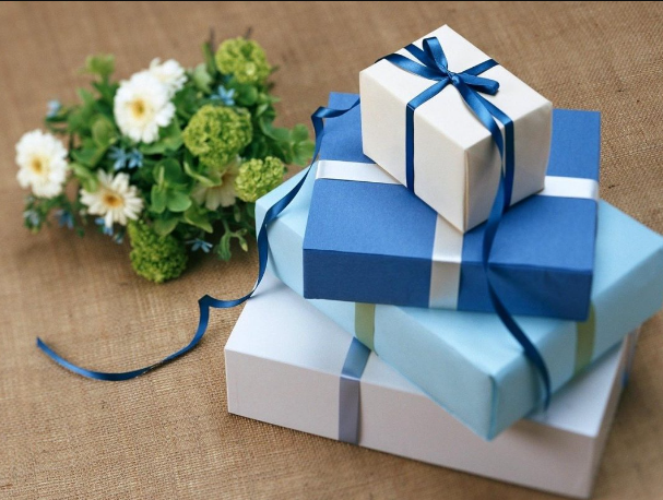 Quà tặng doanh nghiệp chất lượng với giá thành rẻ