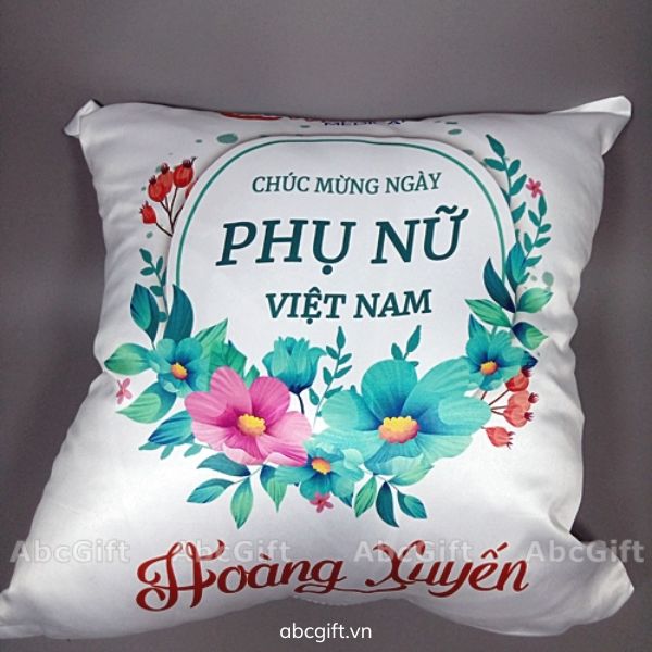 Quà tặng gối vải họa tiết đặc biệt